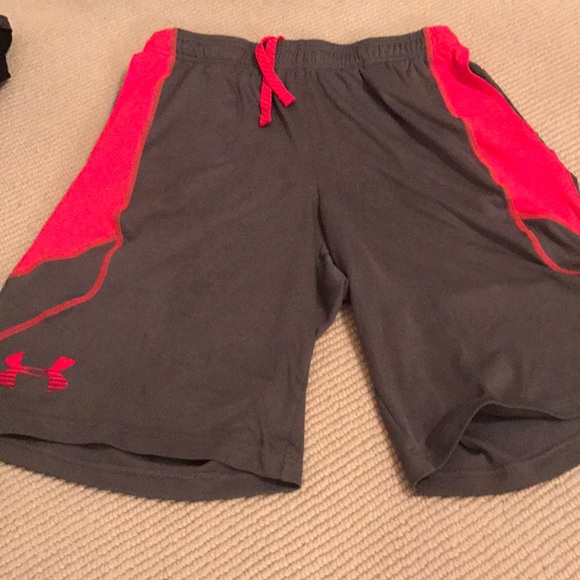 Set of 3 under armour combine its athletic shorts - Picture 5 of 5